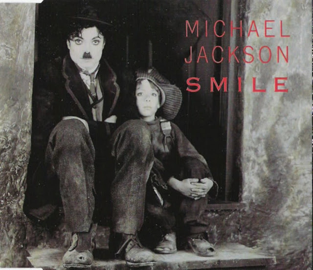 Em 28 de dezembro de 1997 Michael lançava o raro single "Smile" 12.3.2 Smile (28 dez 1997)